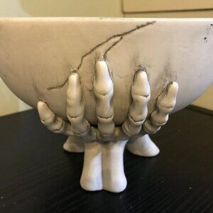 NEW GRAY WHITE SKELETON HANDS PEDESTAL BOWL HALLOWEEN DECOR DISH